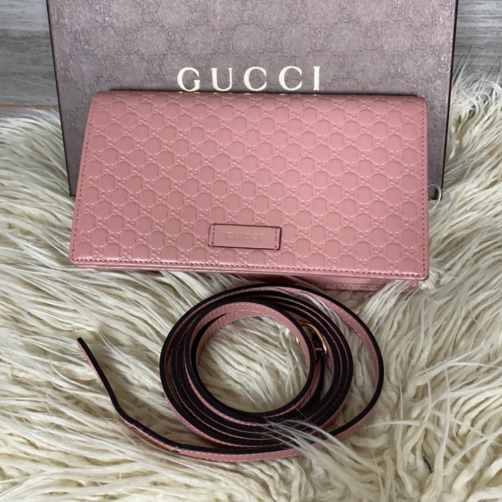authentic Gucci wallet on chain